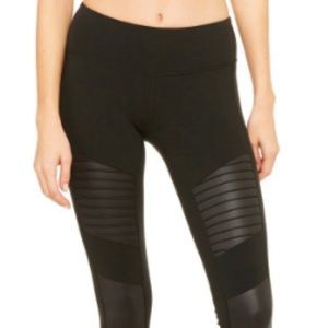 Alo Yoga Moto Legging - size medium
